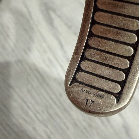 Gucci GG Marmont Sterling Silver Bangle - Picture 6 of 9